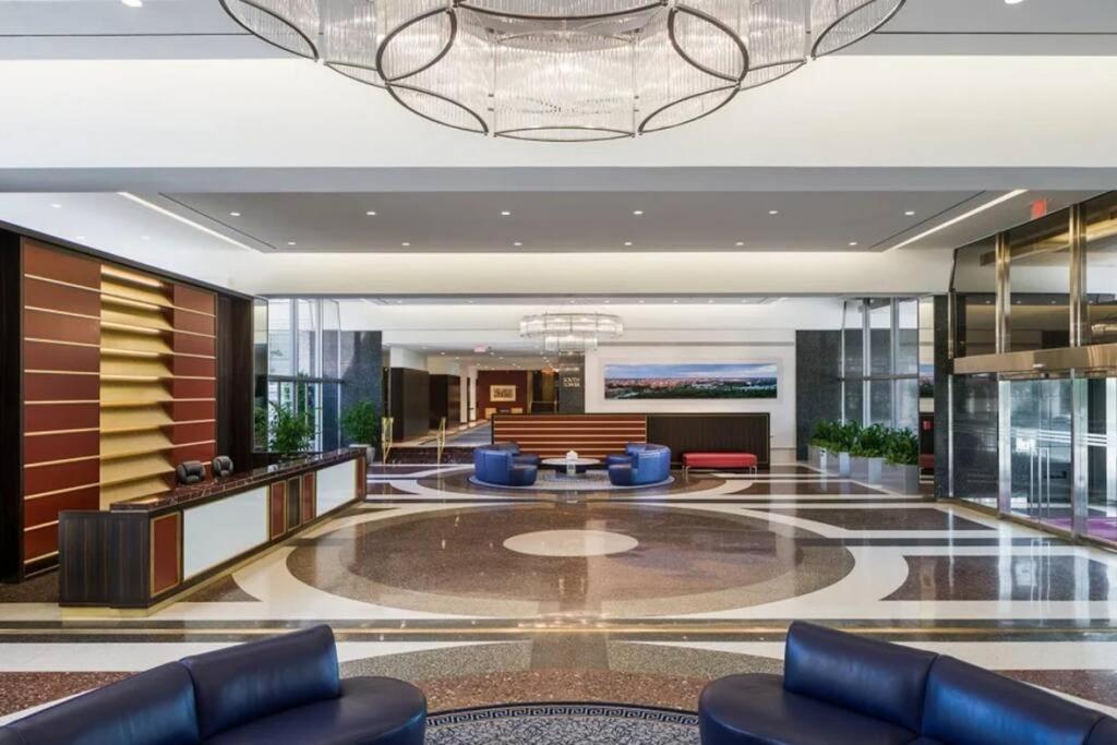 Elegant Apartment W Views At Crystal City Arlington Ngoại thất bức ảnh