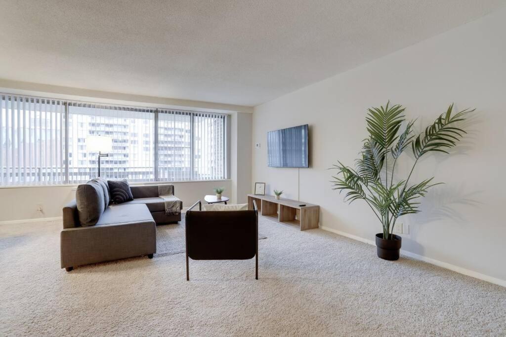 Elegant Apartment W Views At Crystal City Arlington Ngoại thất bức ảnh