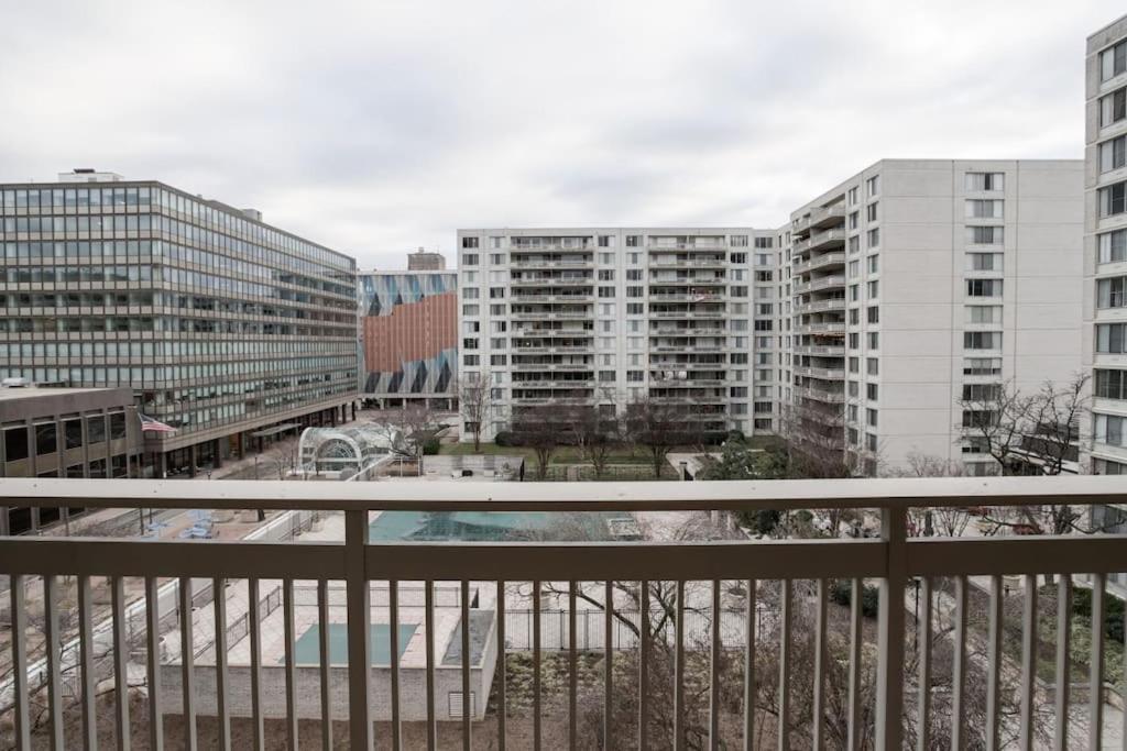 Elegant Apartment W Views At Crystal City Arlington Ngoại thất bức ảnh