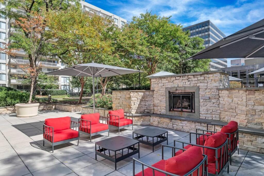 Elegant Apartment W Views At Crystal City Arlington Ngoại thất bức ảnh