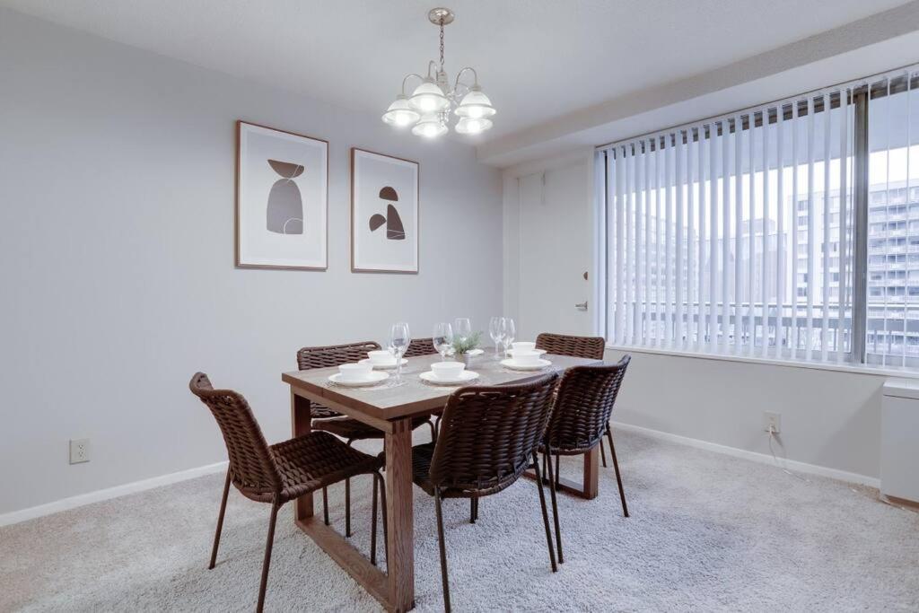 Elegant Apartment W Views At Crystal City Arlington Ngoại thất bức ảnh