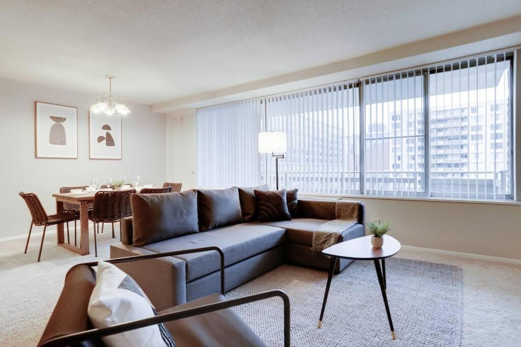 Elegant Apartment W Views At Crystal City Arlington Ngoại thất bức ảnh